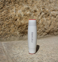 Load image into Gallery viewer, Juguete japonés Mokuru Fidget Stick Flip Stress Reliever escritorio juguetes antiestrés rodillo de escritorio juguete Kururin madera Fidget Stick Mokuru